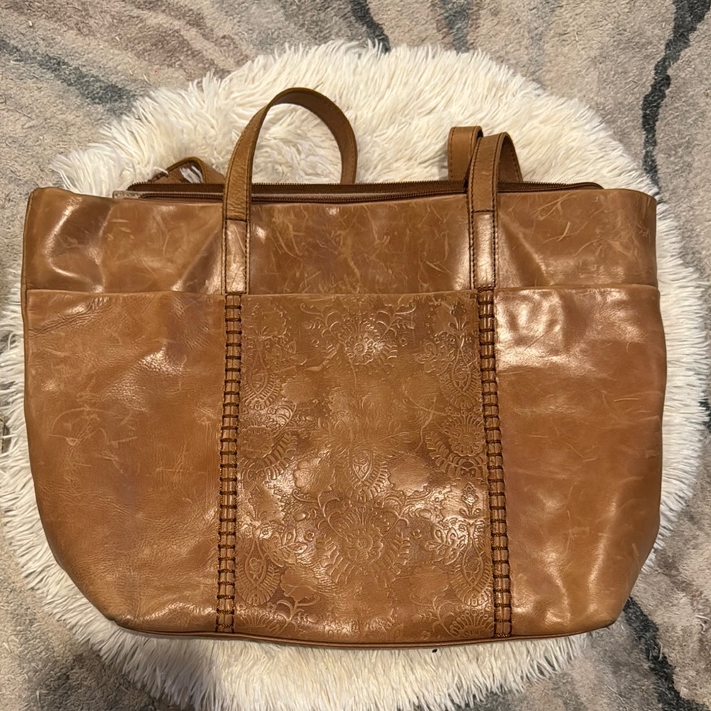 The Sak Brown Leather Tote Bag with Vintage Appeal